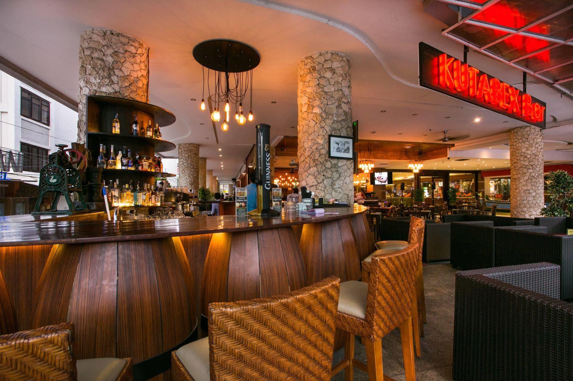 Kutabex Beachfront Hotel Kuta  Luaran gambar